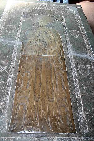 Ringwood - Memorial Brass